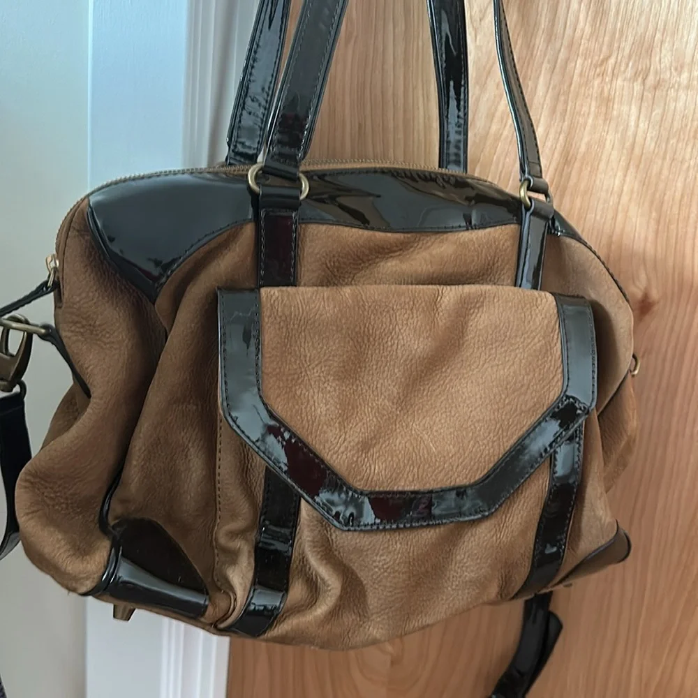 COMPTOIR DES CONTONNIERS CHOCOLATE BROWN SUEDE & PATENT LEATHER TRIM HAN… - Picture 2 of 8